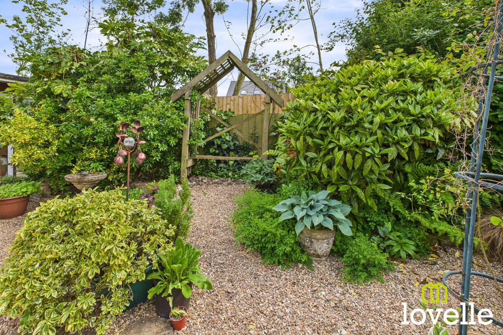Property photo 3 of 32