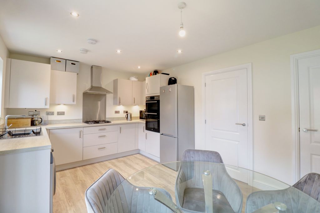 Property photo 1 of 20 Kitchen Diner 1.2