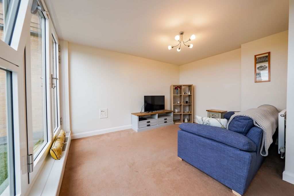 Property photo 3 of 13 Dsc07472