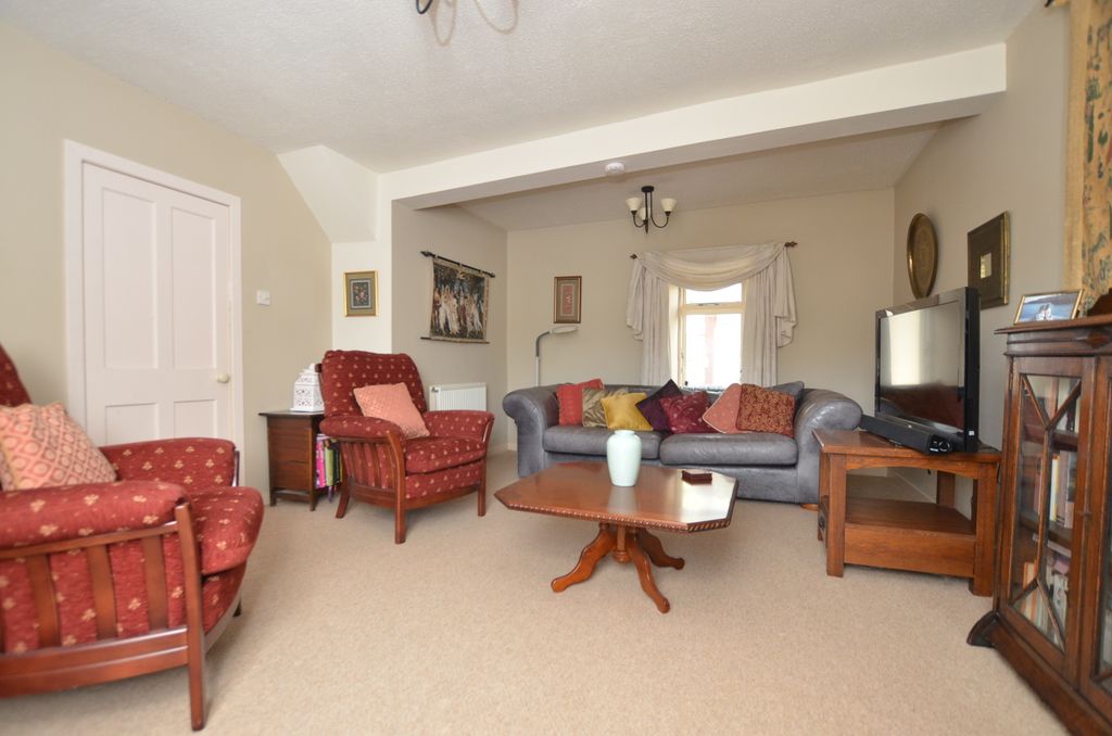 Property photo 2 of 26