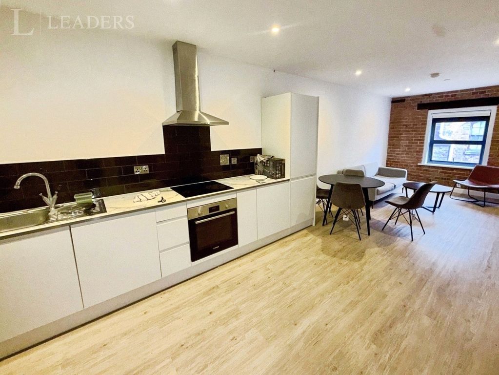 Property photo 2 of 11 Picture No. 14