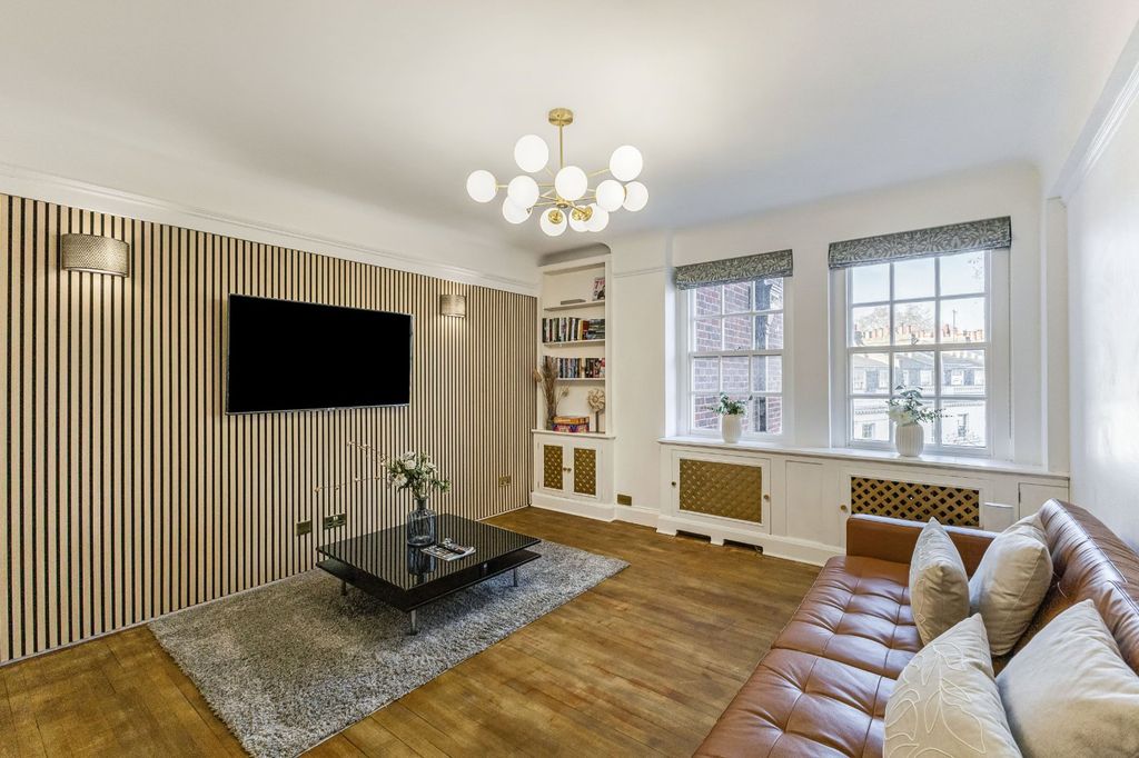 Property photo 2 of 16 Reception Room