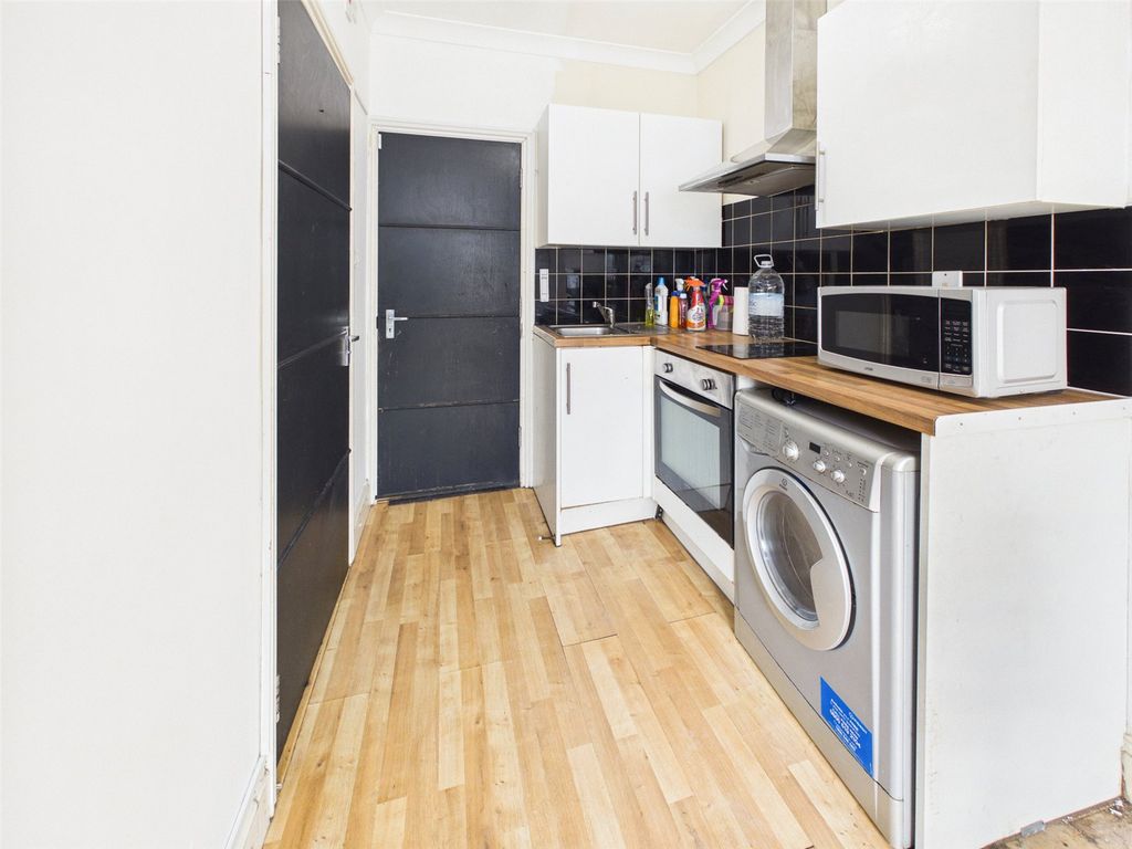 Property photo 3 of 8 Picture No. 08