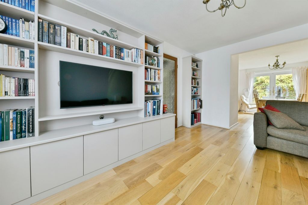 Property photo 3 of 17