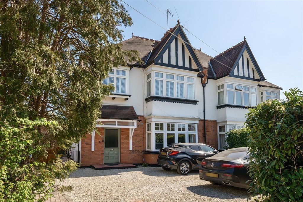 Property photo 1 of 12 Moss Lane