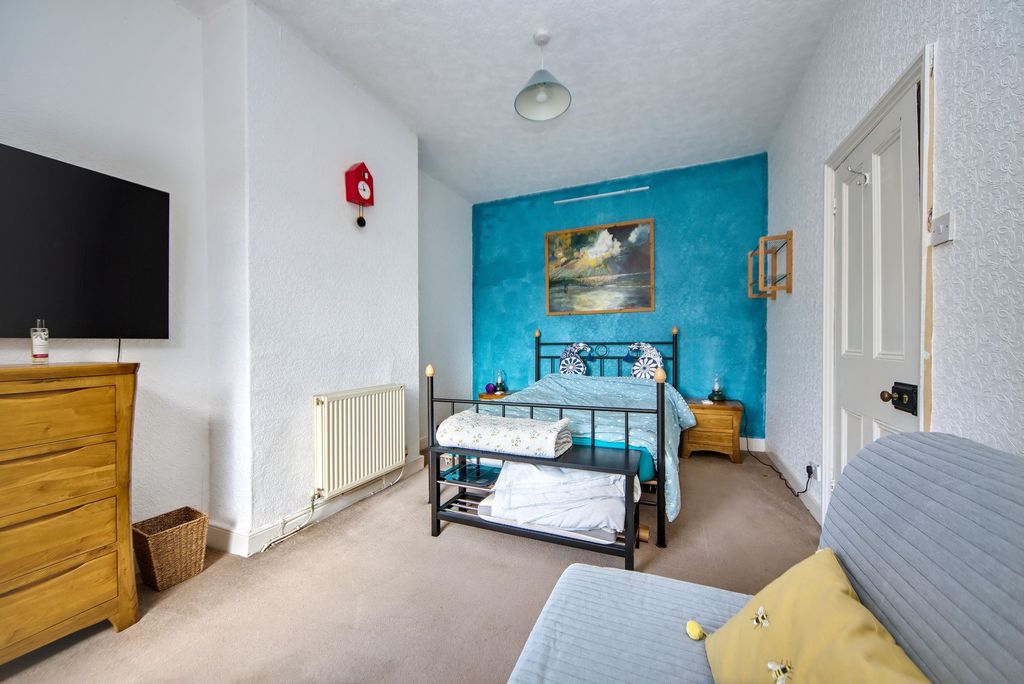 Property photo 3 of 18