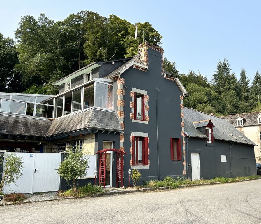 Property photo 1 of 11