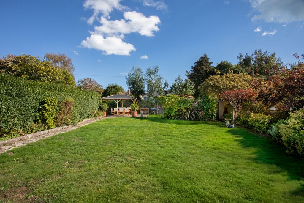 Property photo 2 of 30 Garden