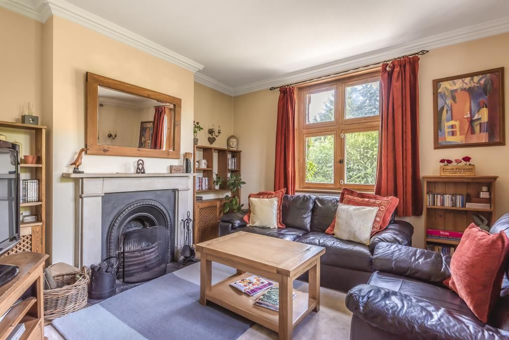 Property photo 3 of 11 Lounge