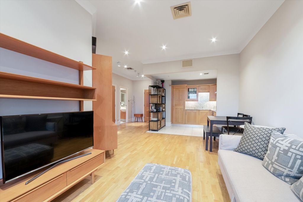 Property photo 2 of 15 Image