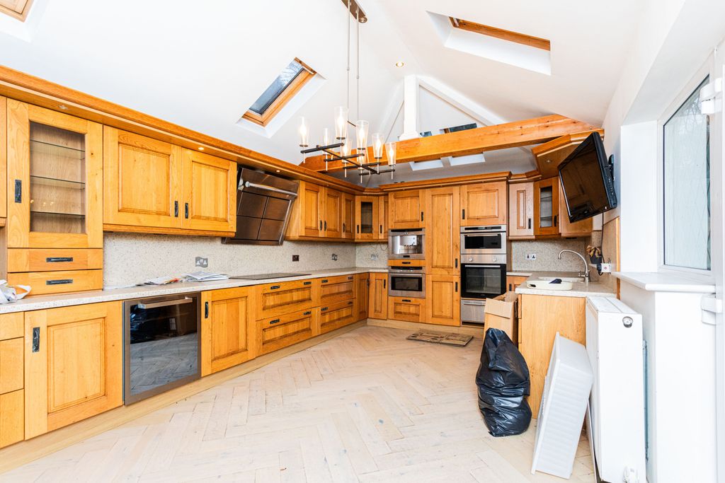 Property photo 3 of 36 Picture No. 87