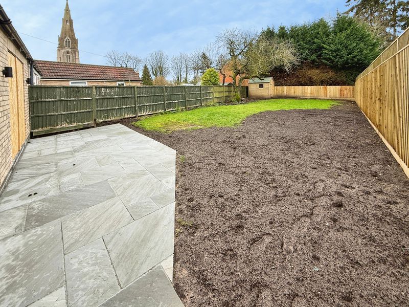 Property photo 2 of 14 Garden