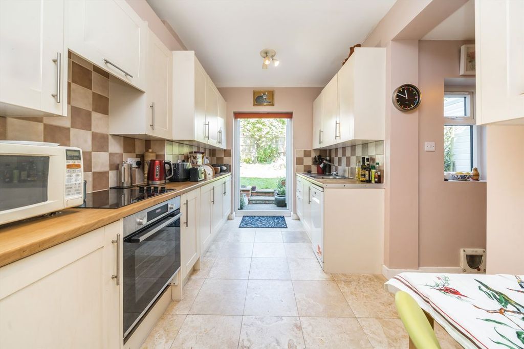 Property photo 3 of 11