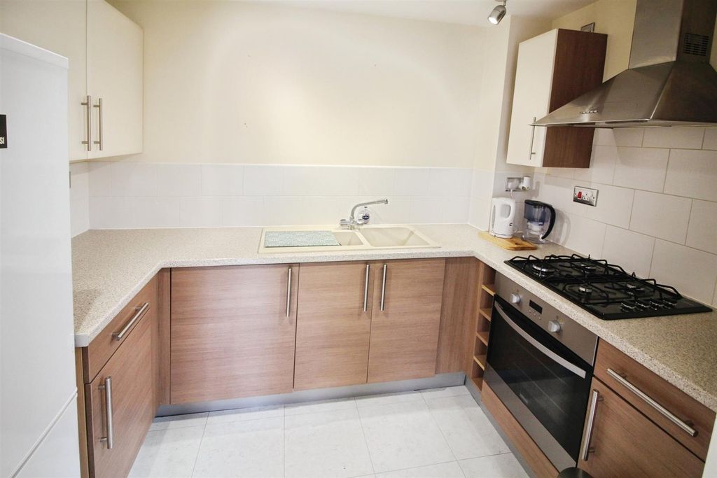 Property photo 2 of 13 Kitchen