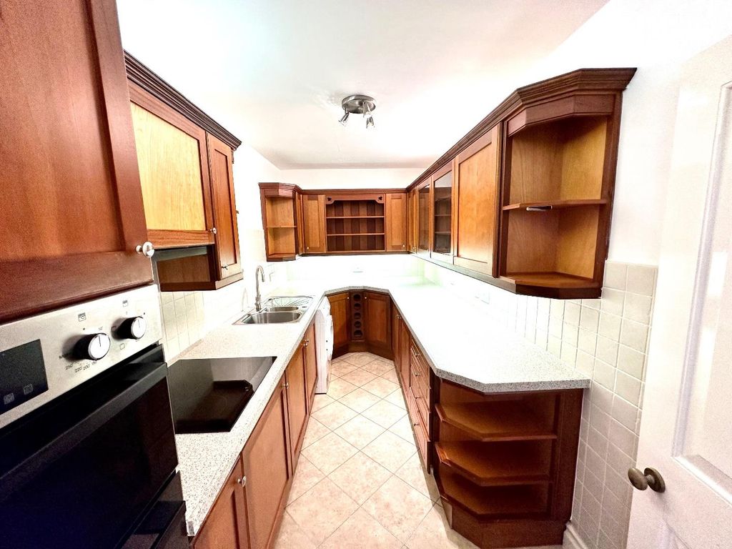 Property photo 2 of 12 Kitchen