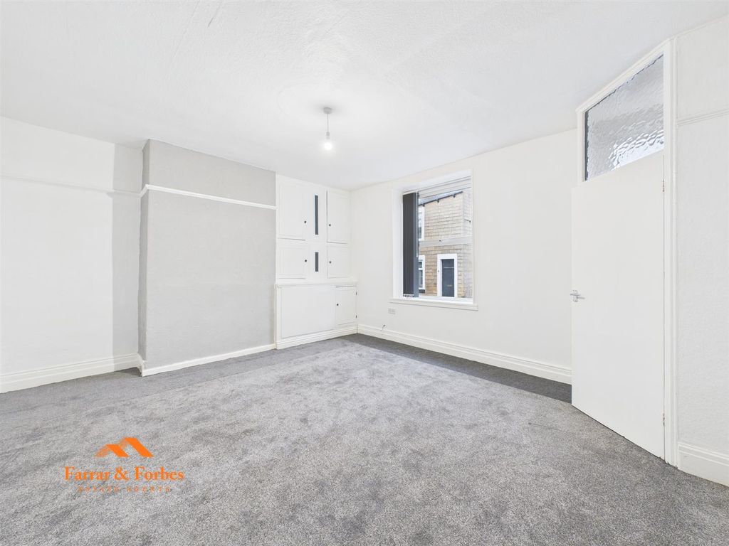 Property photo 1 of 12 Cam03956G0-Pr0174-Still001.Jpg