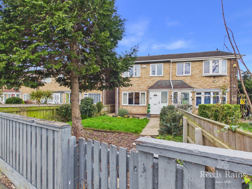 Property photo 1 of 19 External