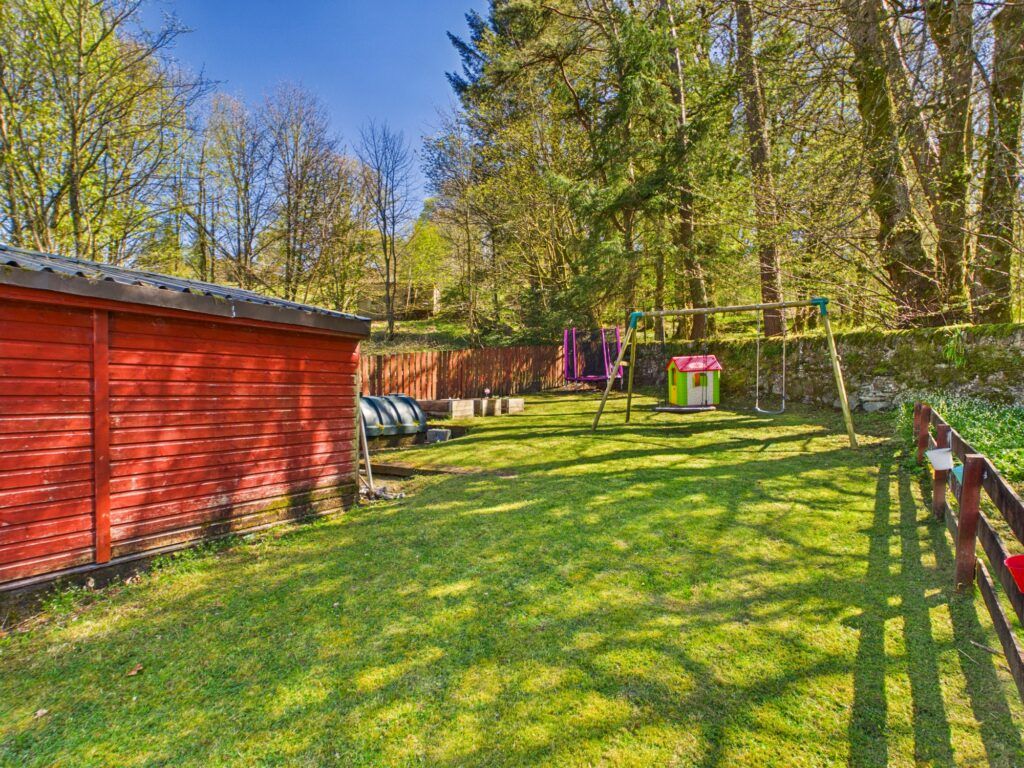 Property photo 2 of 24