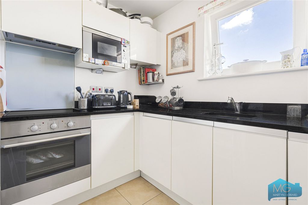 Property photo 2 of 18 Picture No. 04