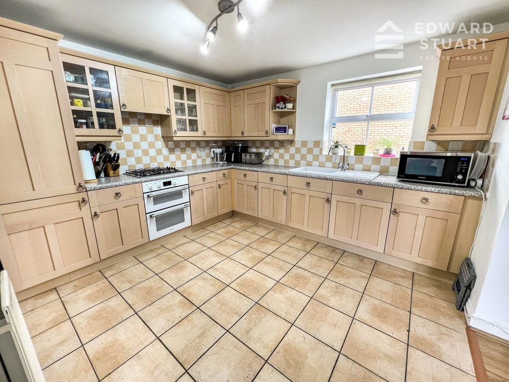 Property photo 2 of 15 Picture No. 02