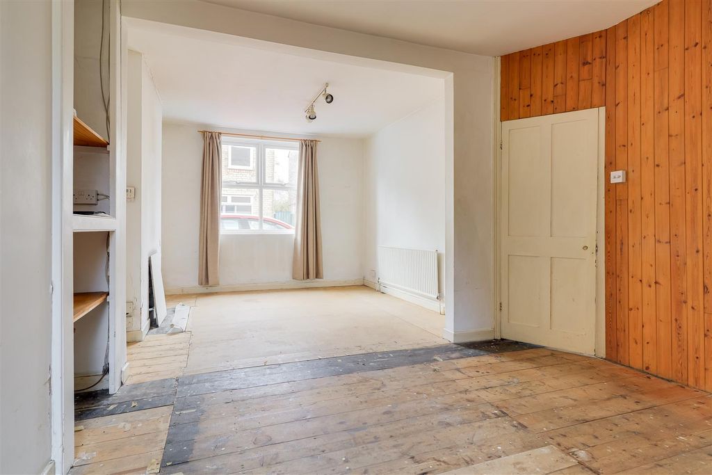 Property photo 3 of 20 Img (5).Jpg