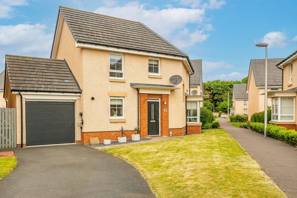 Property photo 1 of 35
