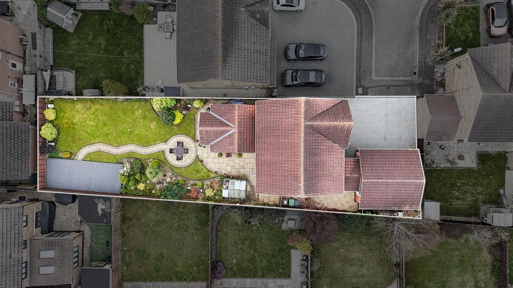 Property photo 2 of 24