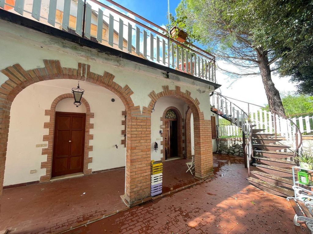 Property photo 1 of 30