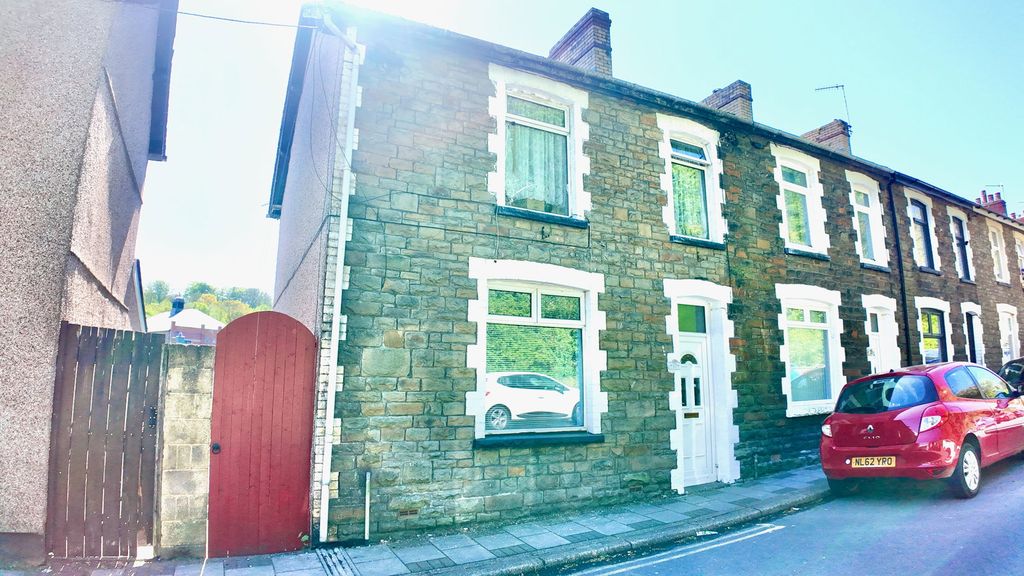 Property photo 2 of 33