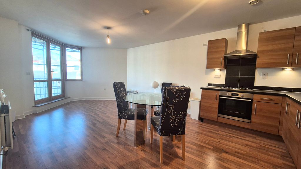 Property photo 3 of 9