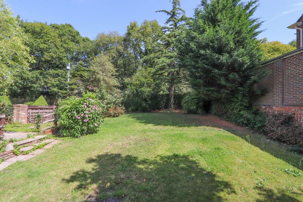 Property photo 3 of 10