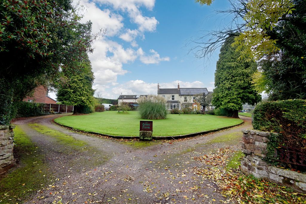 Property photo 3 of 31