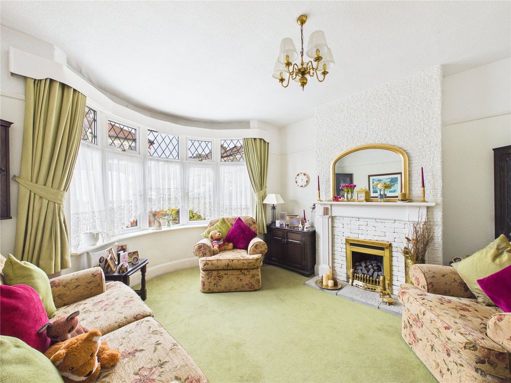 Property photo 2 of 19 Picture No. 10