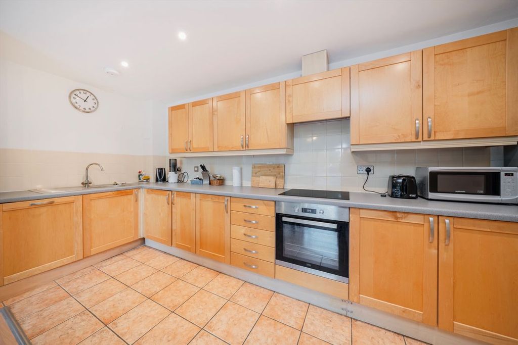 Property photo 2 of 4
