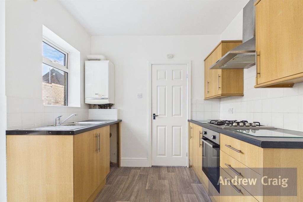Property photo 1 of 13 (Main)