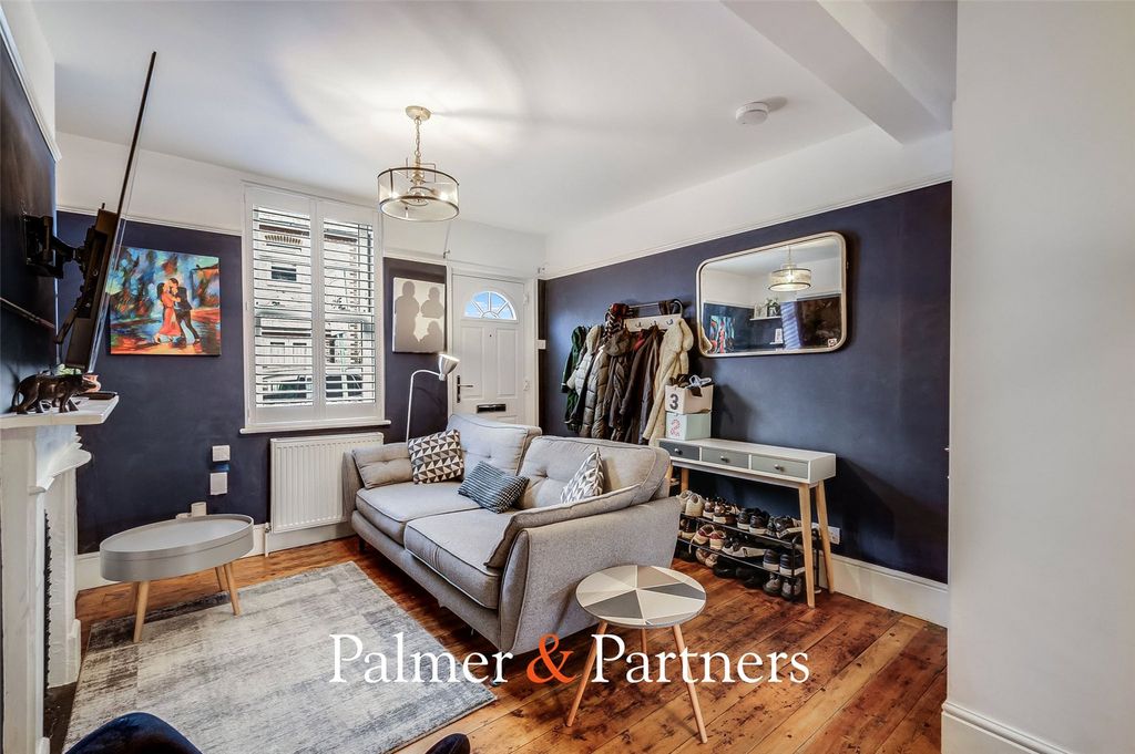 Property photo 2 of 22 Picture No. 18