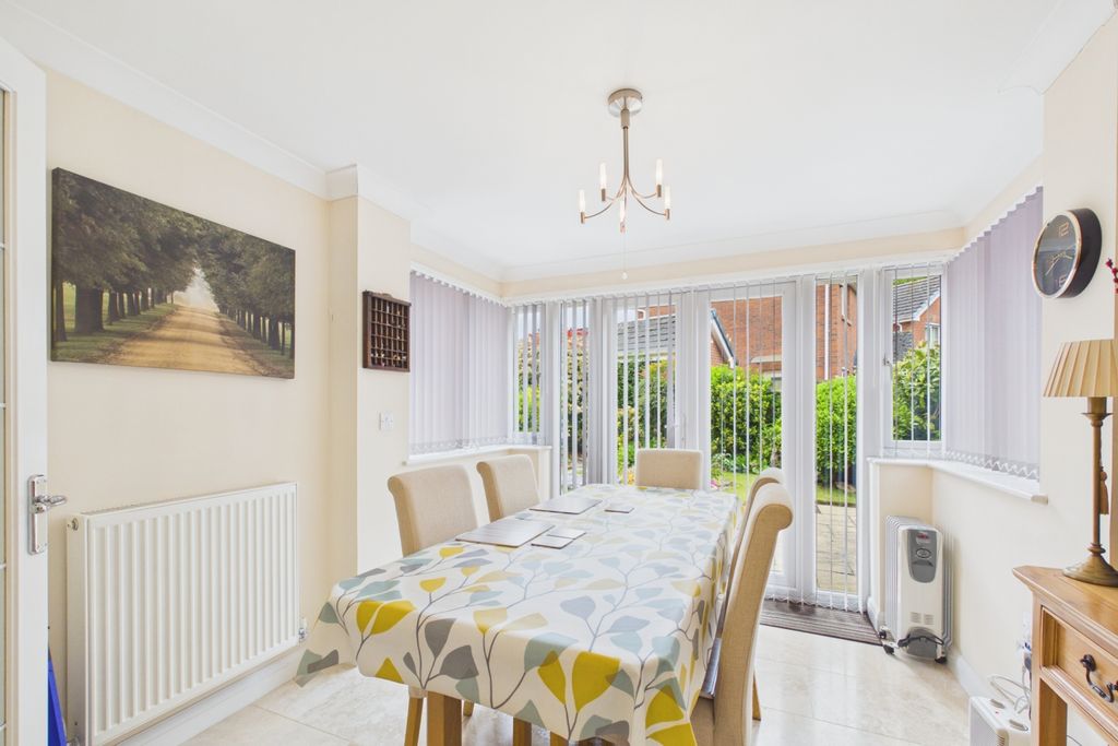 Property photo 3 of 17 Picture No. 06
