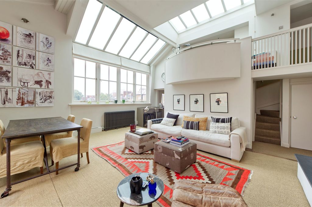 Property photo 2 of 16
