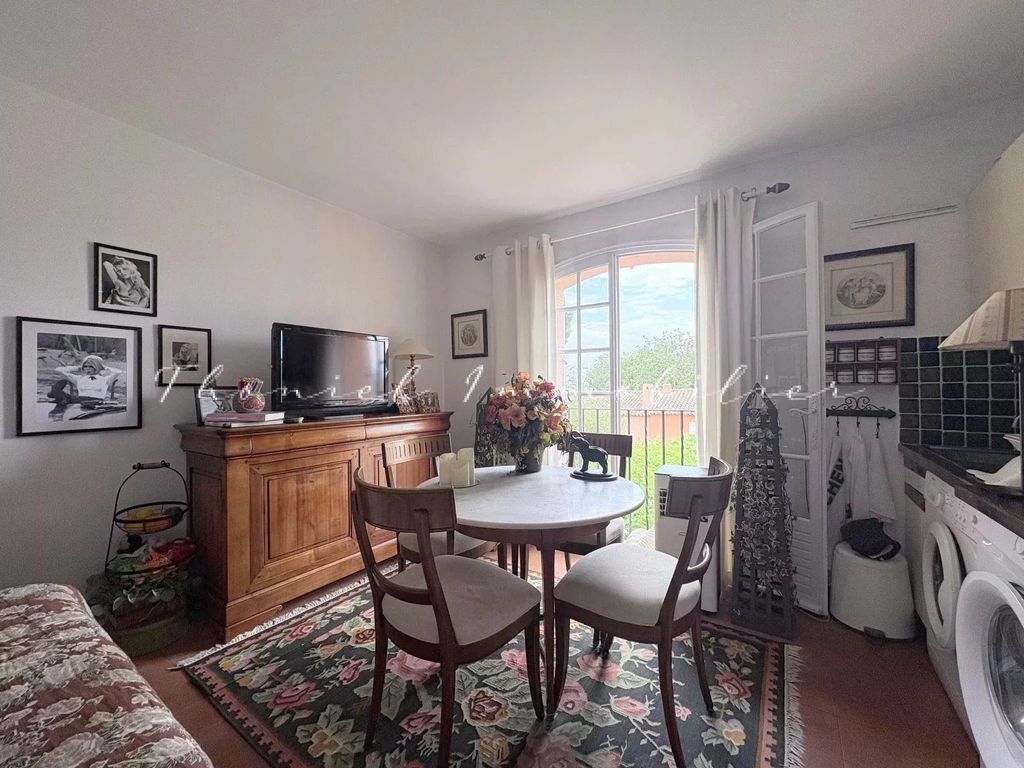 Property photo 1 of 9 Studio Flat For Sale In Grimaud, In A Residential Complex With A Swimming Pool