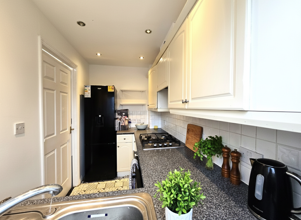 Property photo 3 of 12