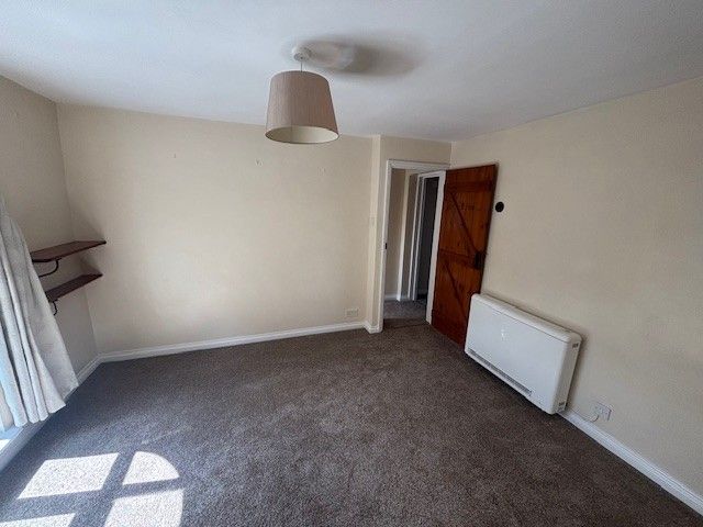 Property photo 3 of 8 Bedroom 3