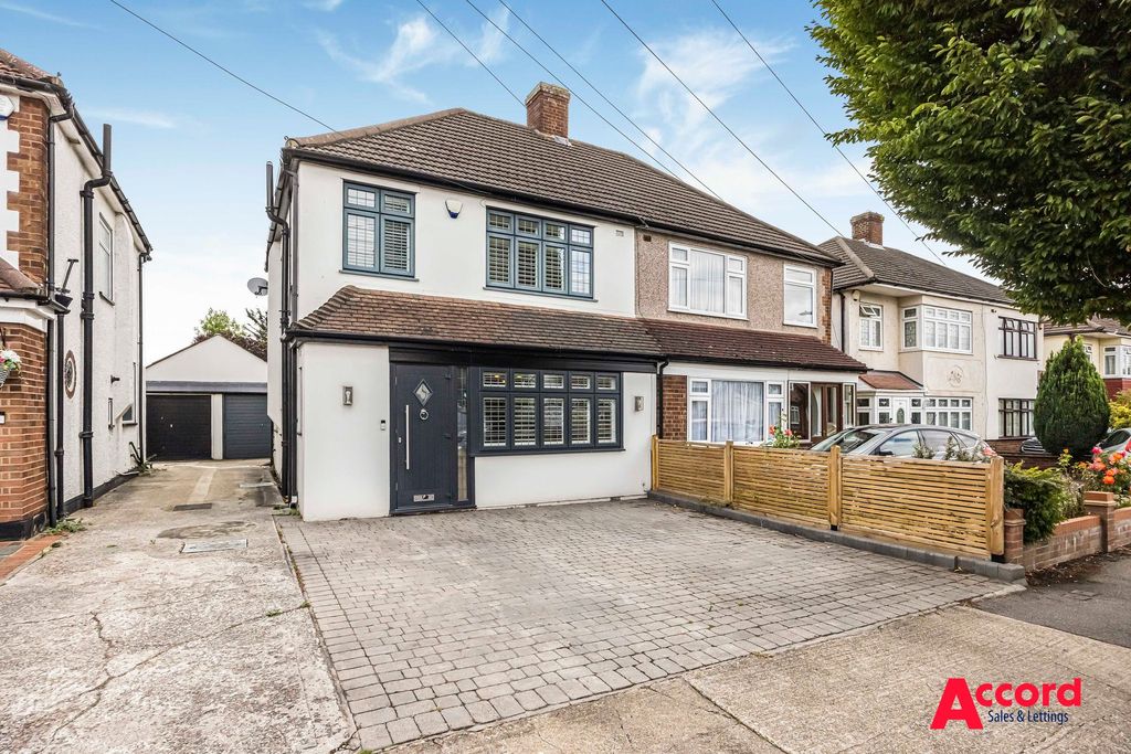Property photo 1 of 25