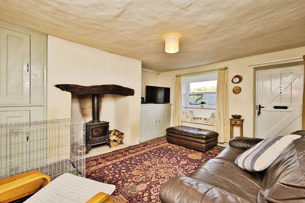 Property photo 3 of 22