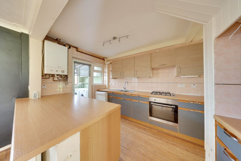 Property photo 3 of 16