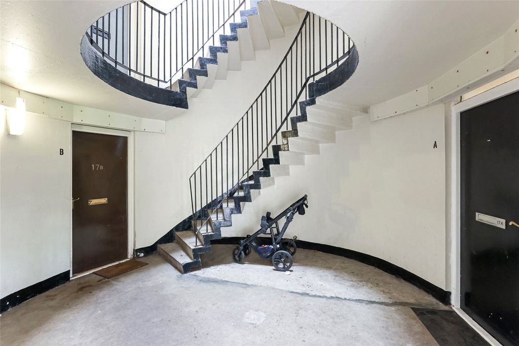 Property photo 2 of 21 Picture No. 02