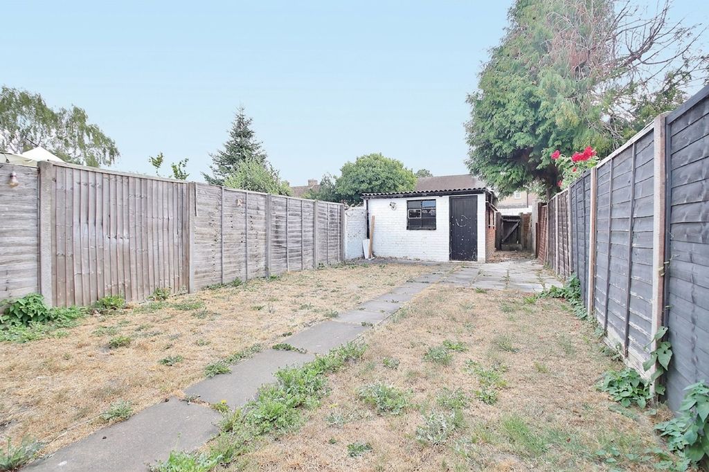 Property photo 3 of 10