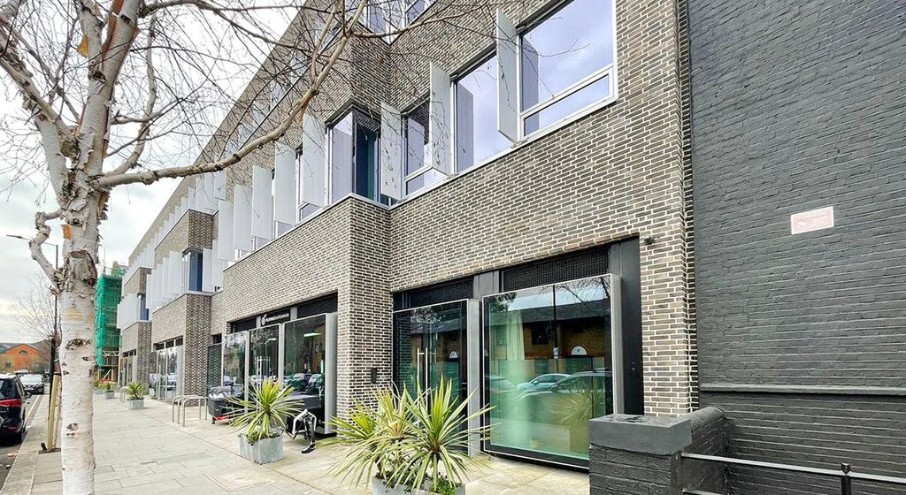 Property photo 2 of 4 111 Freston Road Notting Hill W11 Office To Let West London Ext 2.Jpg