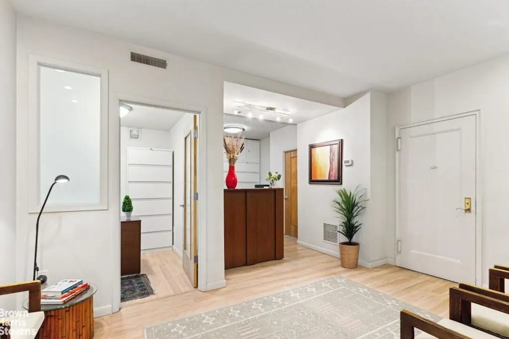 Property photo 3 of 10 <Alttext/>