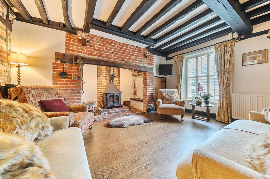 Property photo 2 of 33