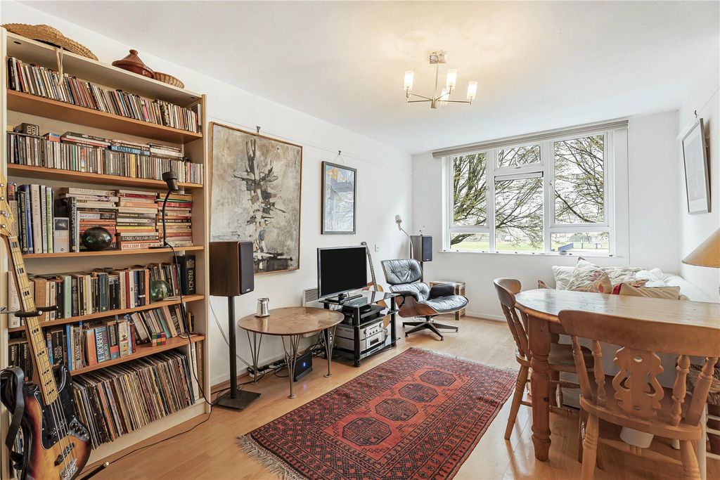 Property photo 2 of 8 Picture No. 05